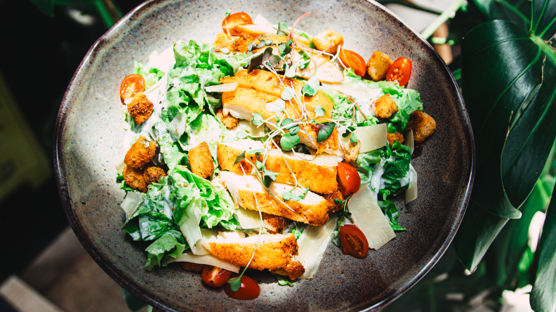 Opções Leves e Saborosas: Filés Grelhados e Saladas Frescas