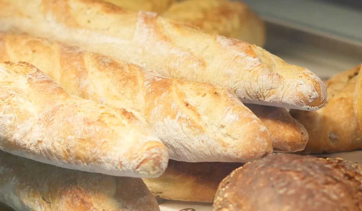 Do Forno à Mesa: A Tradição e o Sabor dos Pães Artesanais do Alegro